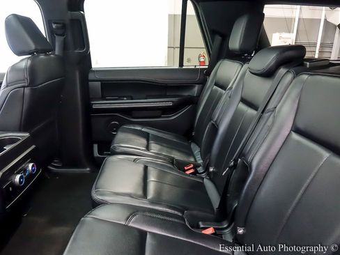 Used 2021 Ford Expedition XLT image 14