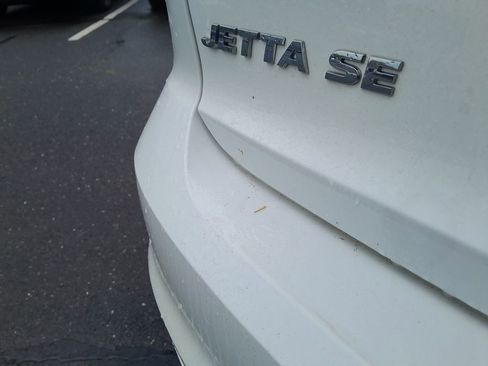 Used 2017 Volkswagen Jetta SE FWD image 43