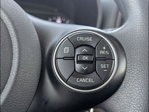 Used 2022 Kia Soul LX image 20