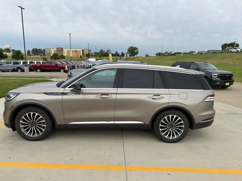Used 2020 Lincoln Aviator Reserve w/ Equipment Group 201A AWD/4WD image 6