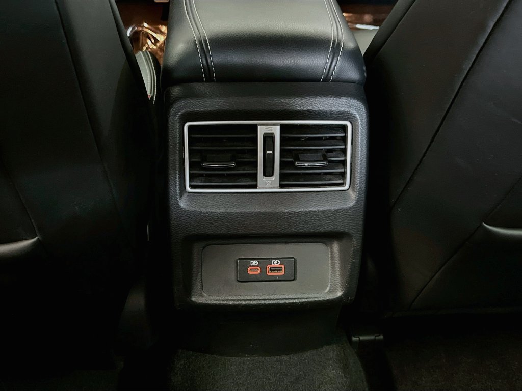 Used 2023 Nissan Maxima Platinum w/ Sport Mat Group FWD image 27