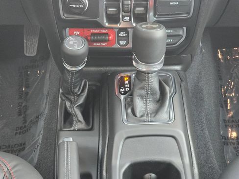 New 2026 Jeep Wrangler Unlimited Rubicon 392 w/ Quick Order Package 27X Moab AWD/4WD image 34