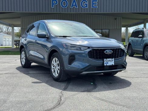 Used 2023 Ford Escape Active w/ Tech Pack #2 AWD/4WD image 1