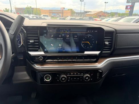 Used 2023 Chevrolet Silverado 1500 LT Trail Boss w/ Protection Package AWD/4WD image 25