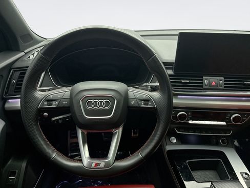 Used 2021 Audi SQ5 Prestige AWD/4WD image 12