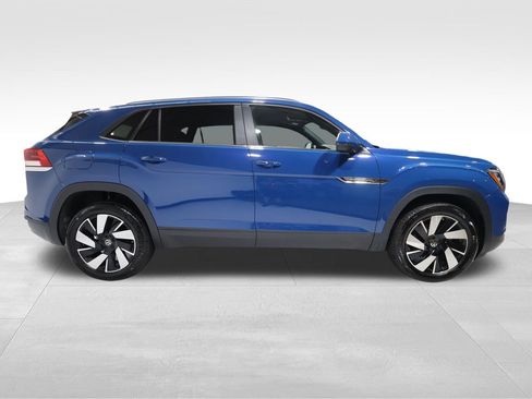 Used 2025 Volkswagen Atlas Cross Sport SE image 5