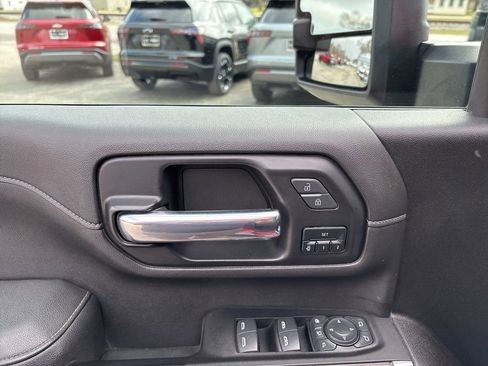 Used 2022 Chevrolet Silverado 2500 LTZ w/ LTZ Plus Package AWD/4WD image 15