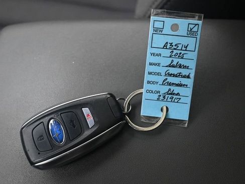 Used 2025 Subaru Crosstrek 2.0i Premium image 23