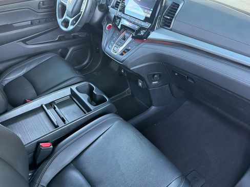 Used 2024 Honda Odyssey Sport image 16