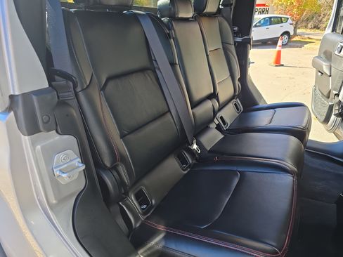 Used 2020 Jeep Gladiator Rubicon image 11