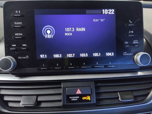Used 2019 Honda Accord LX image 25