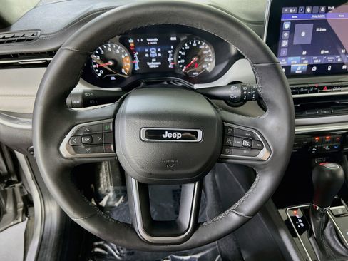 Used 2023 Jeep Compass Limited AWD/4WD image 11