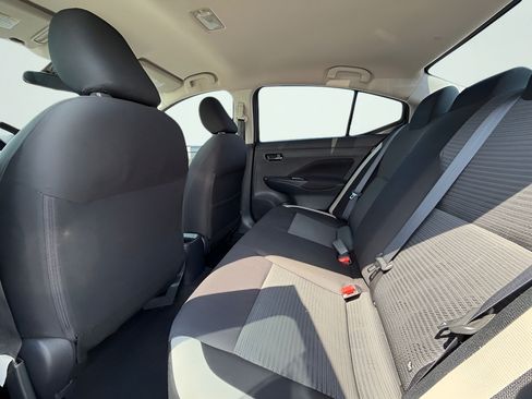 Used 2021 Nissan Versa SV FWD image 17