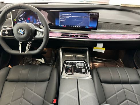 New 2025 BMW 760i xDrive 760i xDrive w/ Premium Package image 15