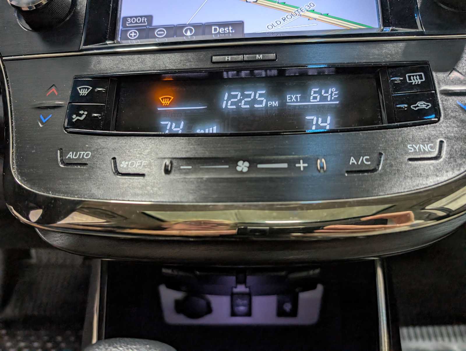 Used 2017 Toyota Avalon XLE Premium w/ All Weather Liner Package FWD image 31