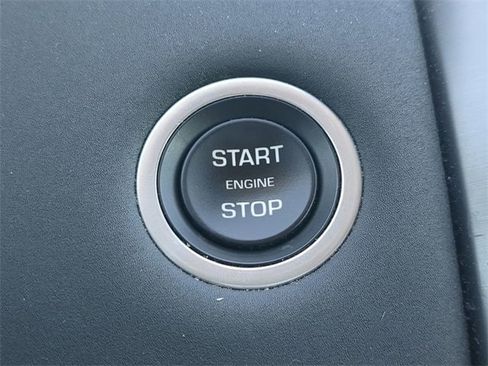 Used 2020 Land Rover Discovery Landmark image 26