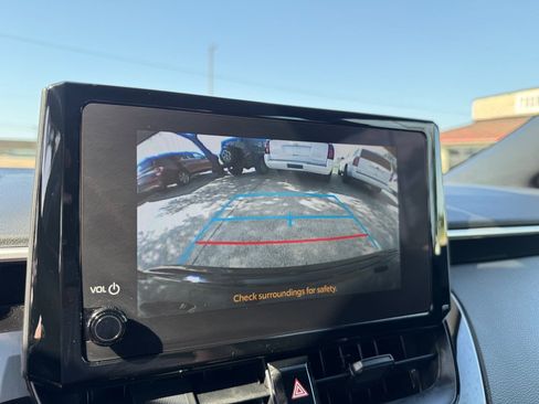 Used 2025 Toyota Corolla SE FWD image 30