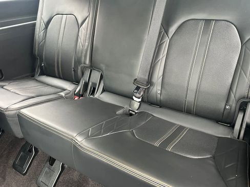 Certified 2023 Ford Expedition Platinum image 15