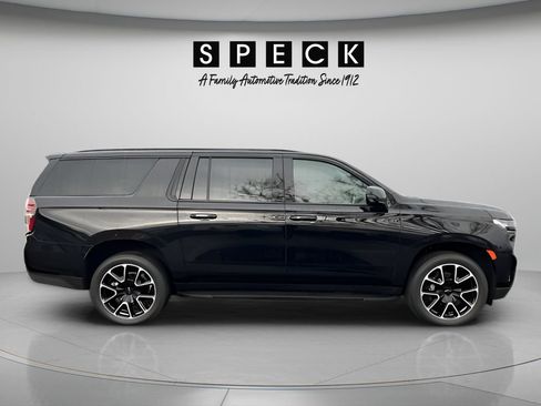 Used 2024 Chevrolet Suburban RST w/ Luxury Package AWD/4WD image 6