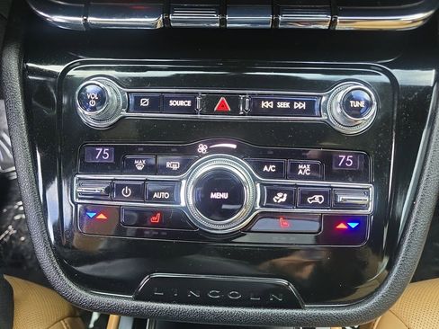 Used 2020 Lincoln Corsair Reserve image 22