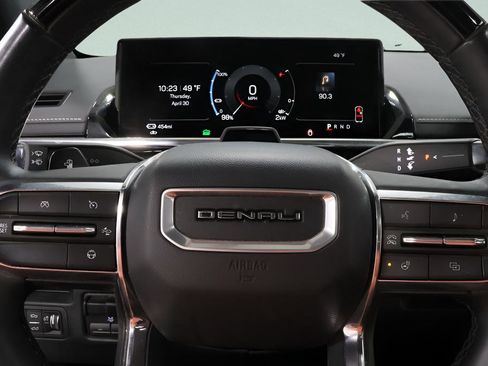 Used 2025 GMC Sierra EV Denali AWD/4WD image 14