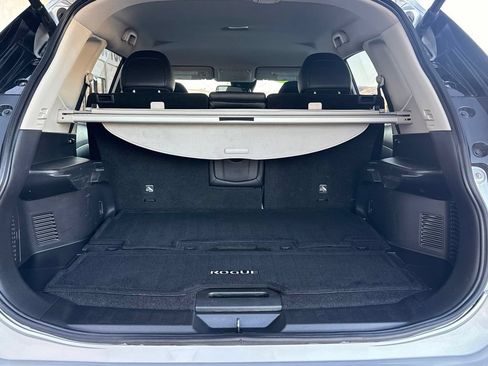 Used 2017 Nissan Rogue SL FWD image 6