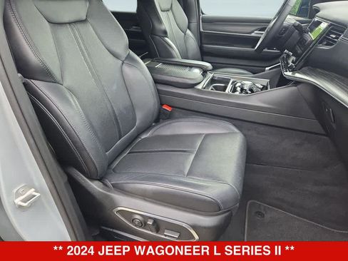 Used 2024 Jeep Wagoneer L Series II RWD image 20