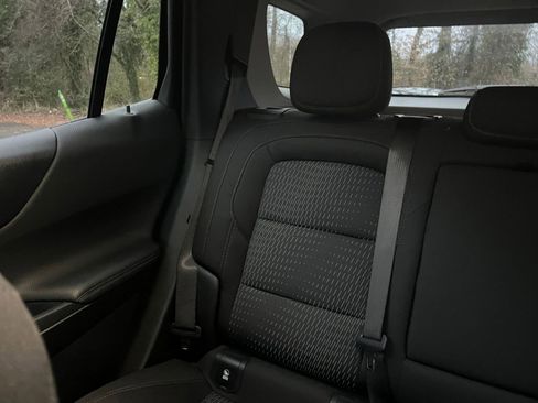 Used 2025 Chevrolet Equinox LT image 39