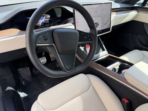 Used 2022 Tesla Model S image 14