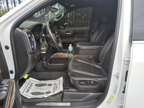 Used 2023 Chevrolet Silverado 2500 High Country w/ Z71 Off-Road Package image 4