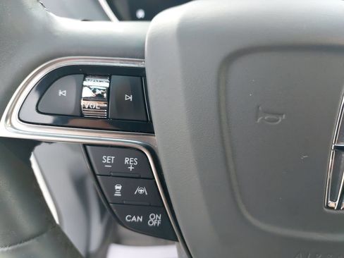 Used 2020 Lincoln Nautilus Reserve w/ Equipment Group 202A AWD/4WD image 14