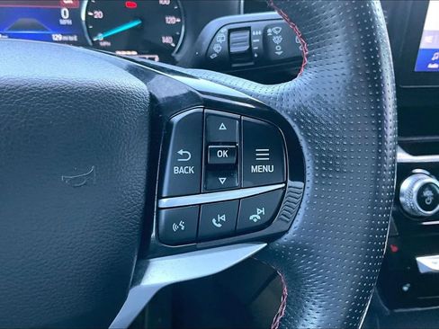 Used 2022 Ford Explorer ST-Line AWD/4WD image 18