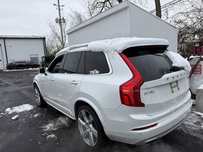 Used 2018 Volvo XC90 T6 Momentum w/ Convenience Package