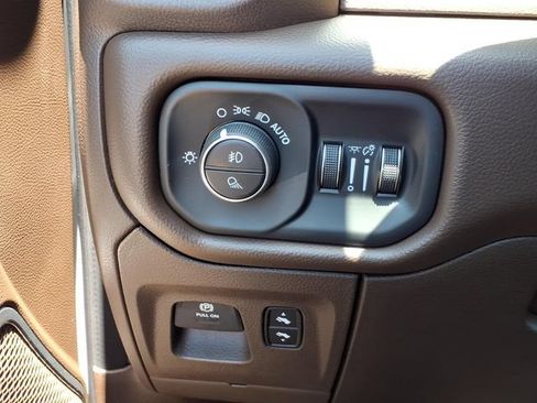 New 2026 RAM 1500 Laramie AWD/4WD image 21