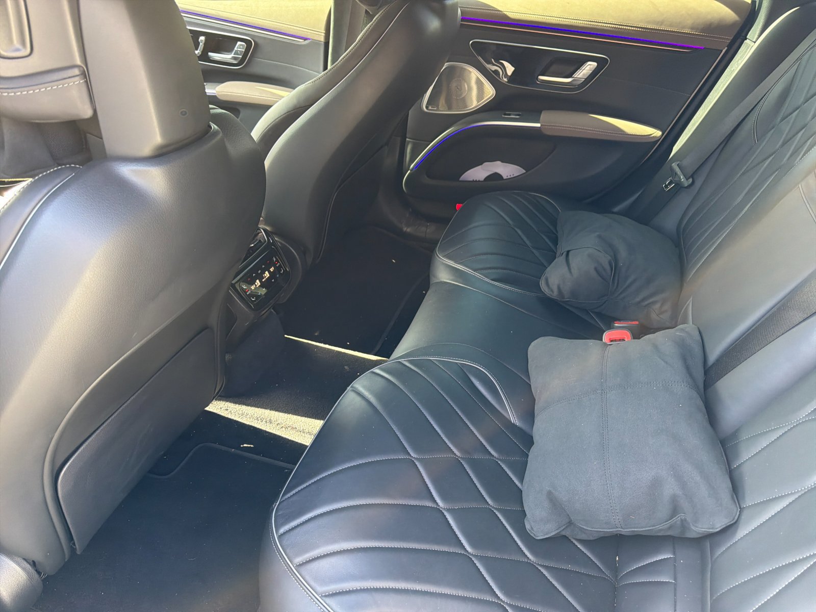 Used 2023 Mercedes-Benz EQS 580 4MATIC Sedan image 9