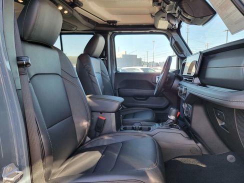 New 2026 Jeep Gladiator Sport image 23