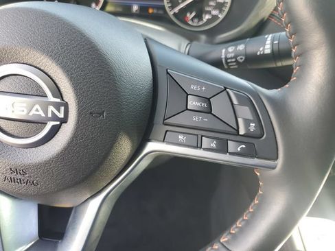 Used 2024 Nissan Sentra SR w/ SR Premium Package FWD image 17