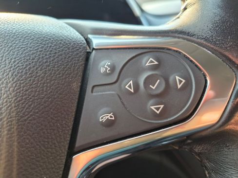 Used 2019 Chevrolet Traverse LT FWD image 10