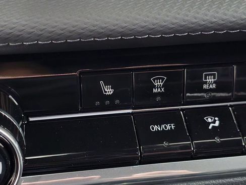New 2026 Chevrolet Equinox LT w/ Safety and Technology Package FWD image 20