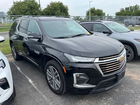 Used 2023 Chevrolet Traverse High Country AWD/4WD image 1