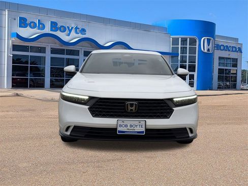 Certified 2023 Honda Accord EX image 8