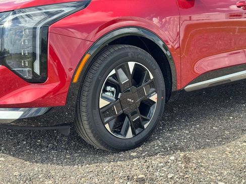 New 2026 Kia Sportage SX FWD image 9