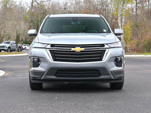 Used 2023 Chevrolet Traverse LT image 28