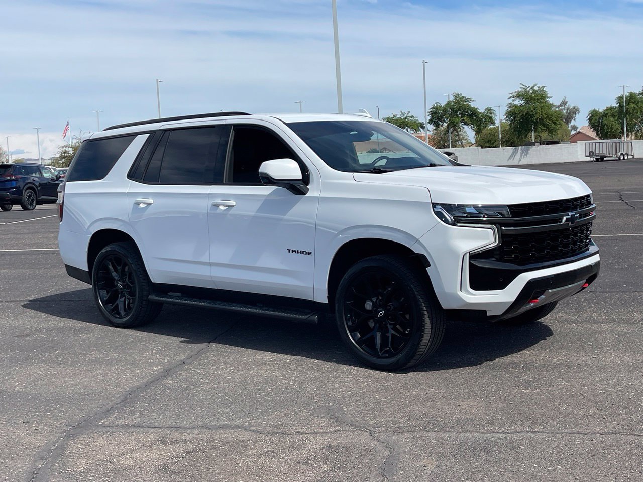 Used 2022 Chevrolet Tahoe Z71 w/ Luxury Package AWD/4WD image 8