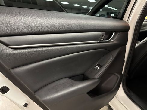 Used 2019 Honda Accord Sport image 32