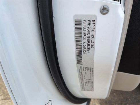 Used 2023 Chrysler Pacifica Touring-L image 33