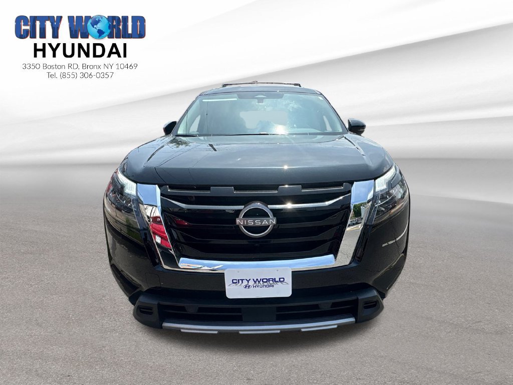 Used 2025 Nissan Pathfinder SL AWD/4WD image 8