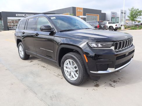 New 2026 Jeep Grand Cherokee L Laredo AWD/4WD image 1