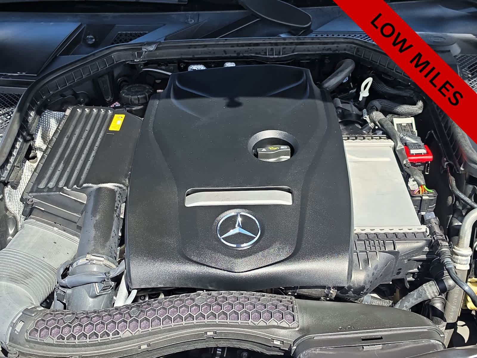 Used 2015 Mercedes-Benz C 300 4MATIC Sedan image 6
