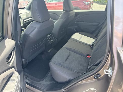 Used 2025 Subaru Forester Premium AWD/4WD image 10